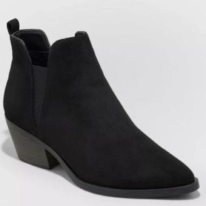Universal Thread Sylvie Ankle Boots